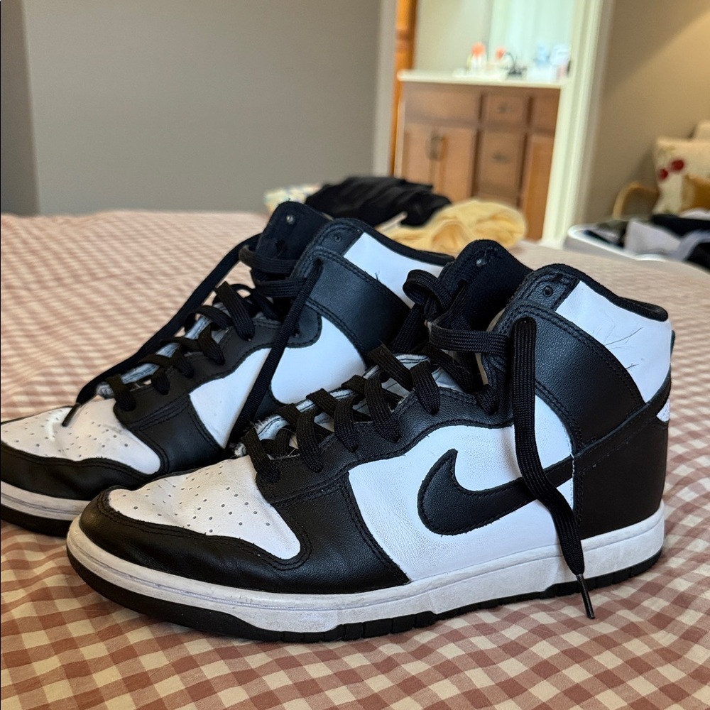Nike Men’s Dunk High Retro Shoes size 10